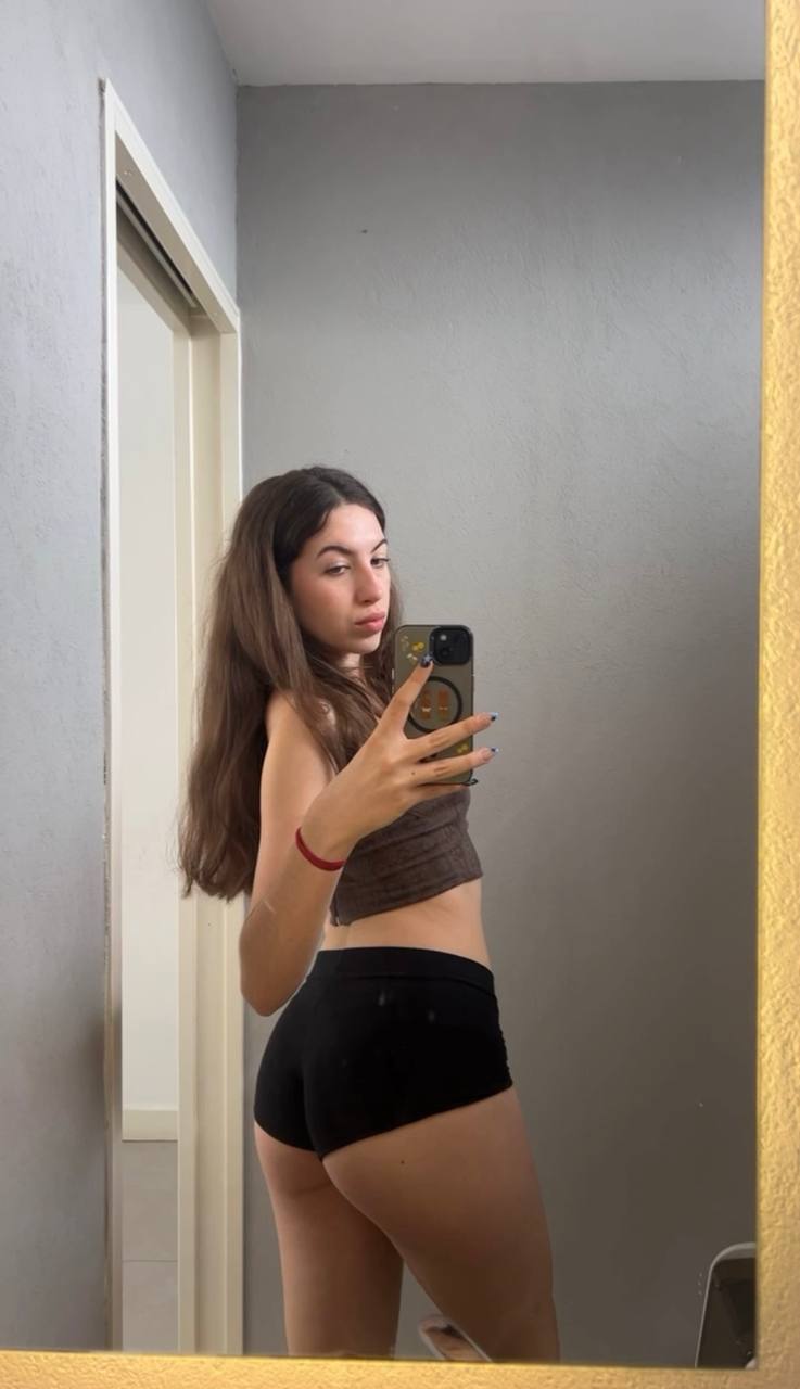 Amber in her underwear in Helsinki