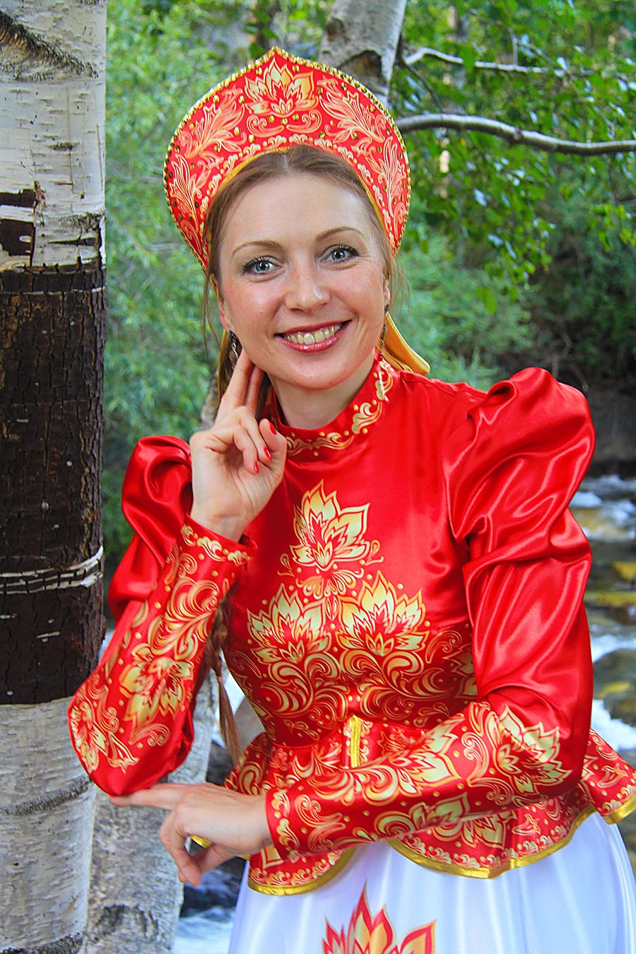 Women in Slavic costumes in Helsinki