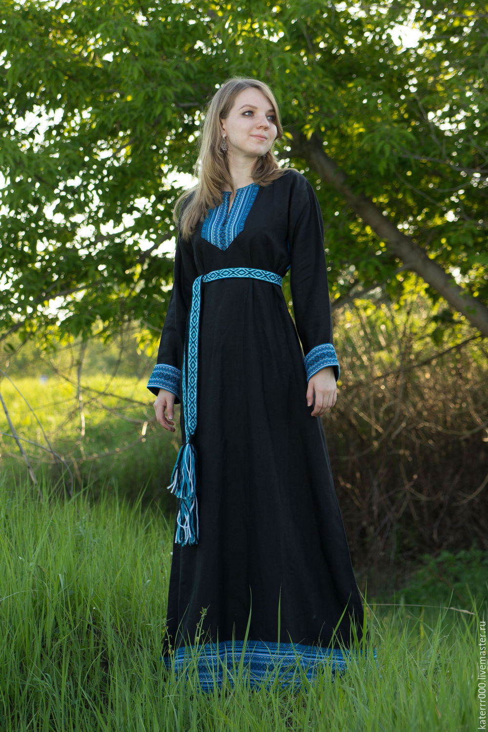 Women in Slavic costumes in Helsinki